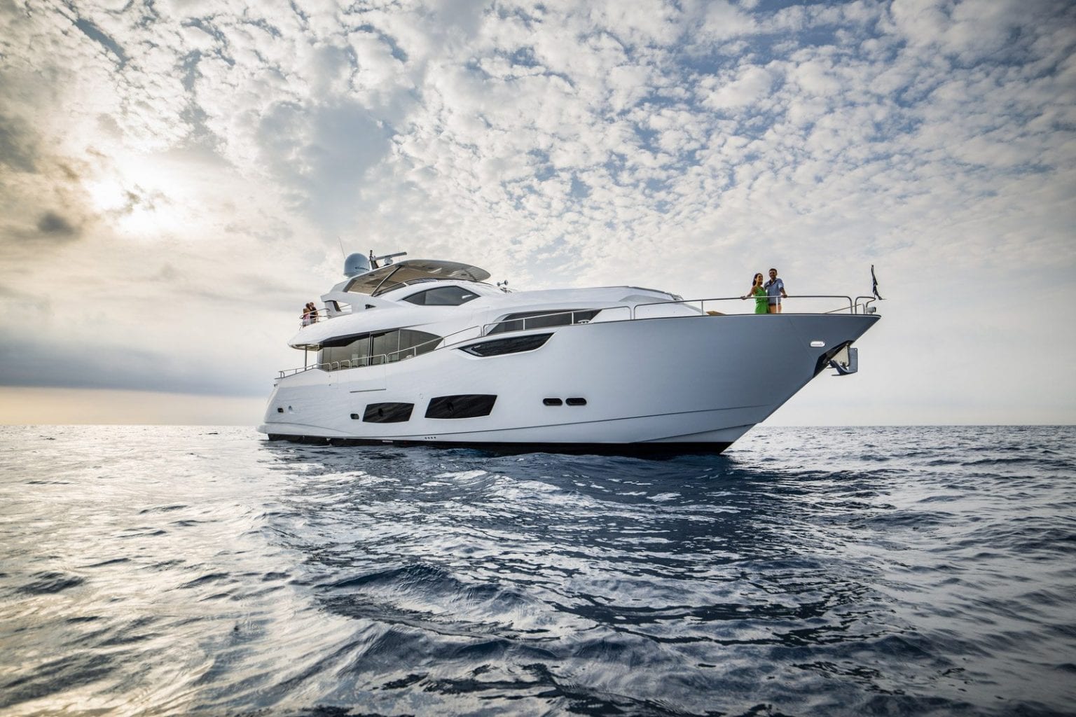 יאכטה Sunseeker Yacht 95 - סטרים יאכטות 