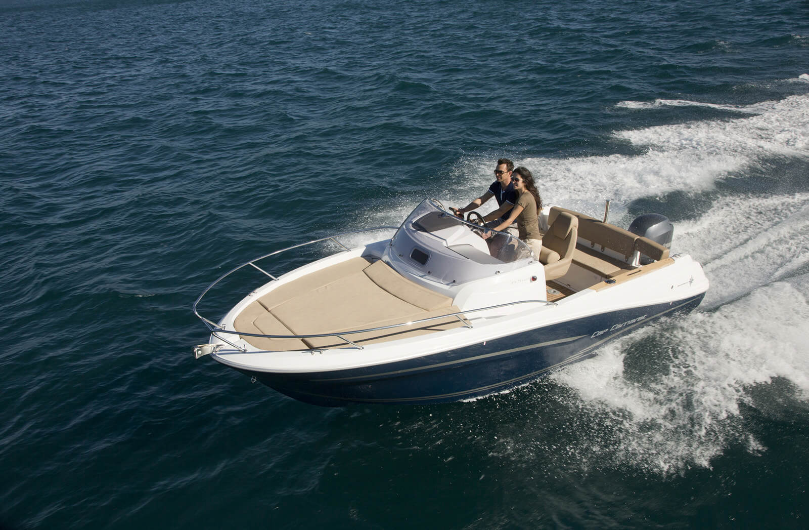 סירת מנוע Jeanneau Cap Camarat 6.5WA - Jeanneau Cap Camarat 6.5WA - Stream Yachts 