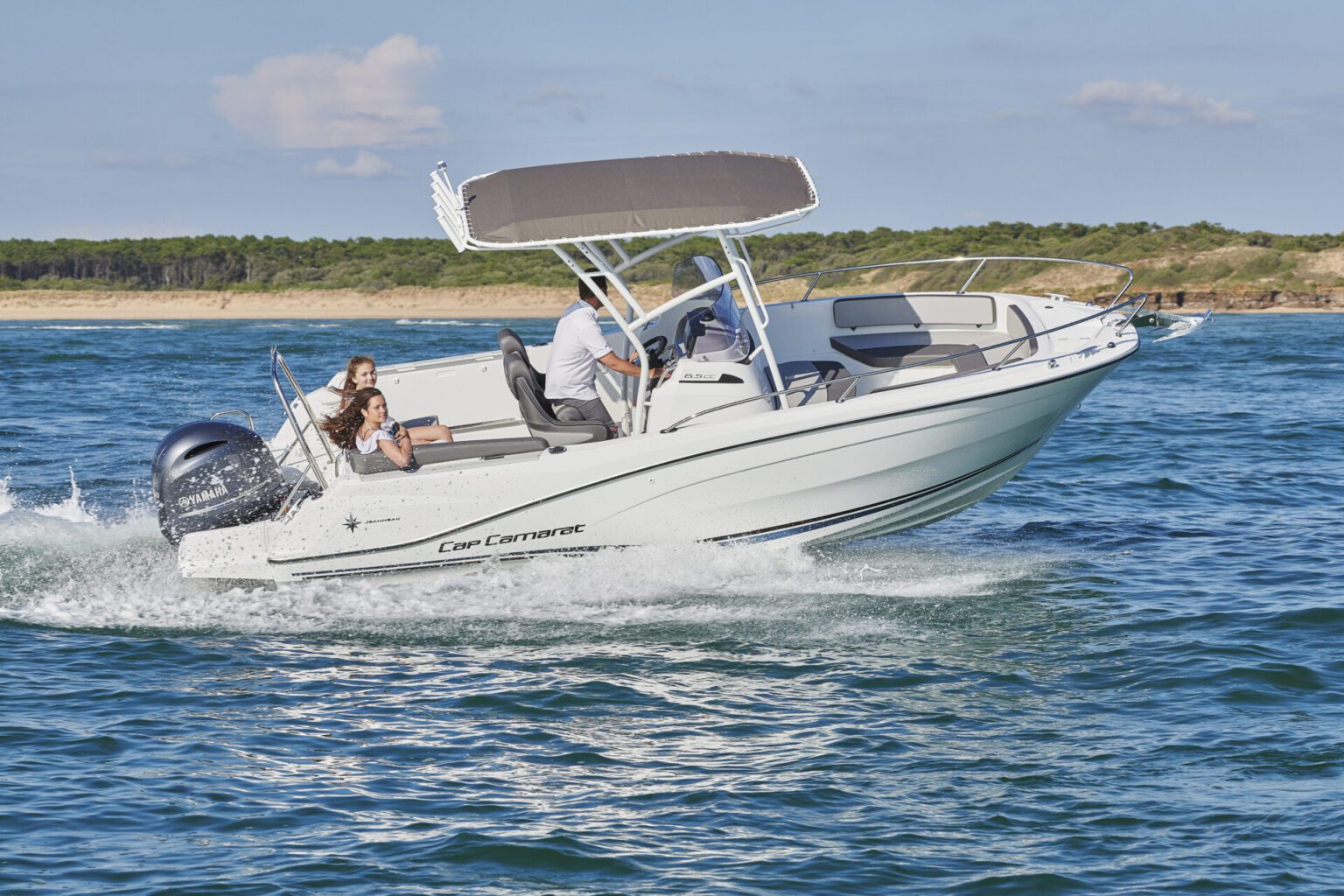 Jeanneau Camarat 6.5 cc - Stream Yachts