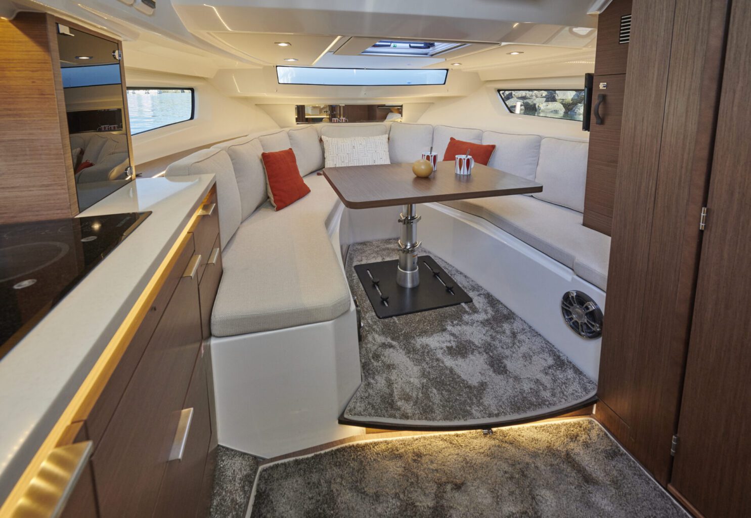 JEANNEAU CAP CAMARAT 10.5 WA - Stream Yachts 