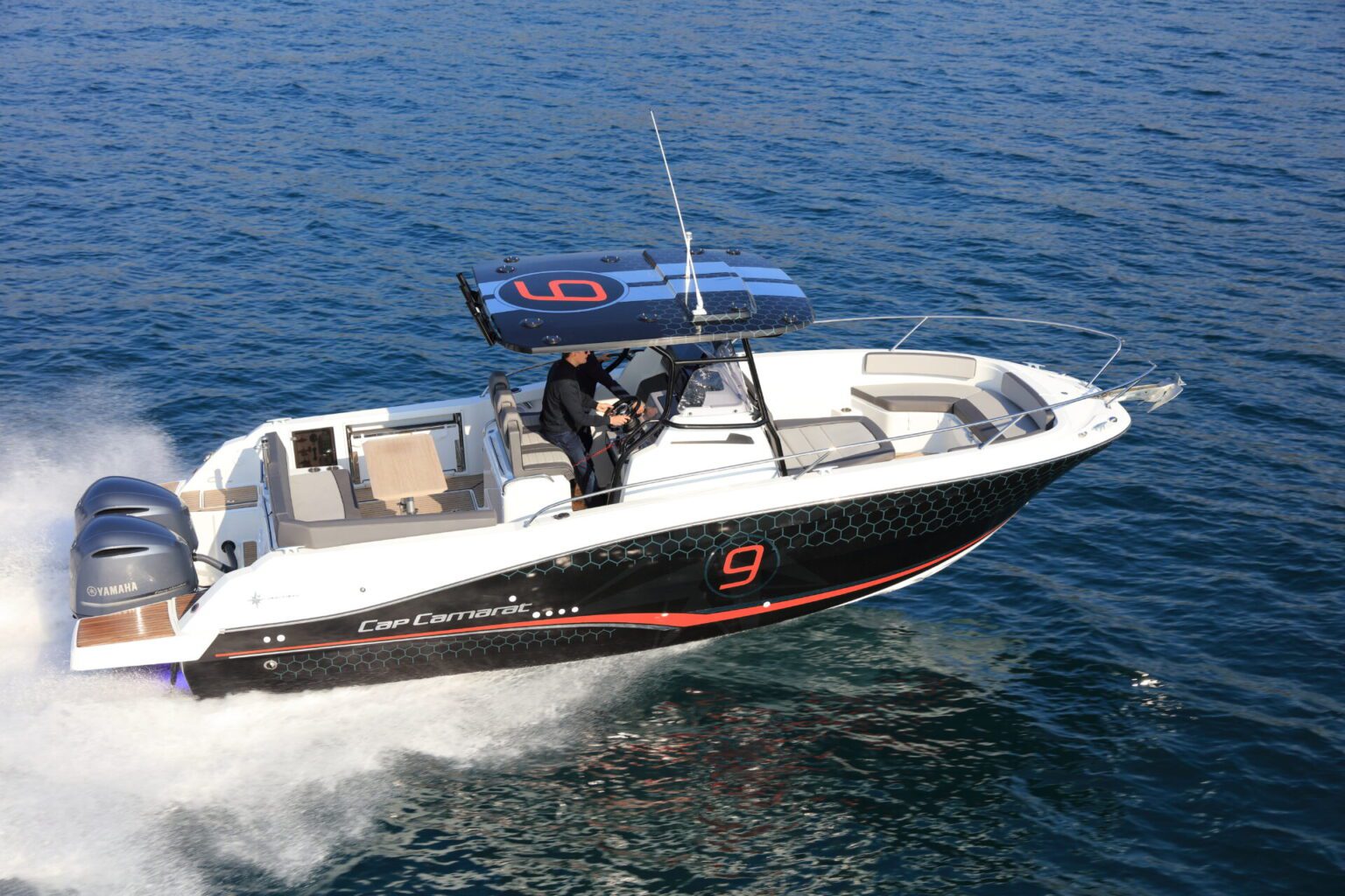 CAP CAMARAT 9.0 CC - Stream Yachts