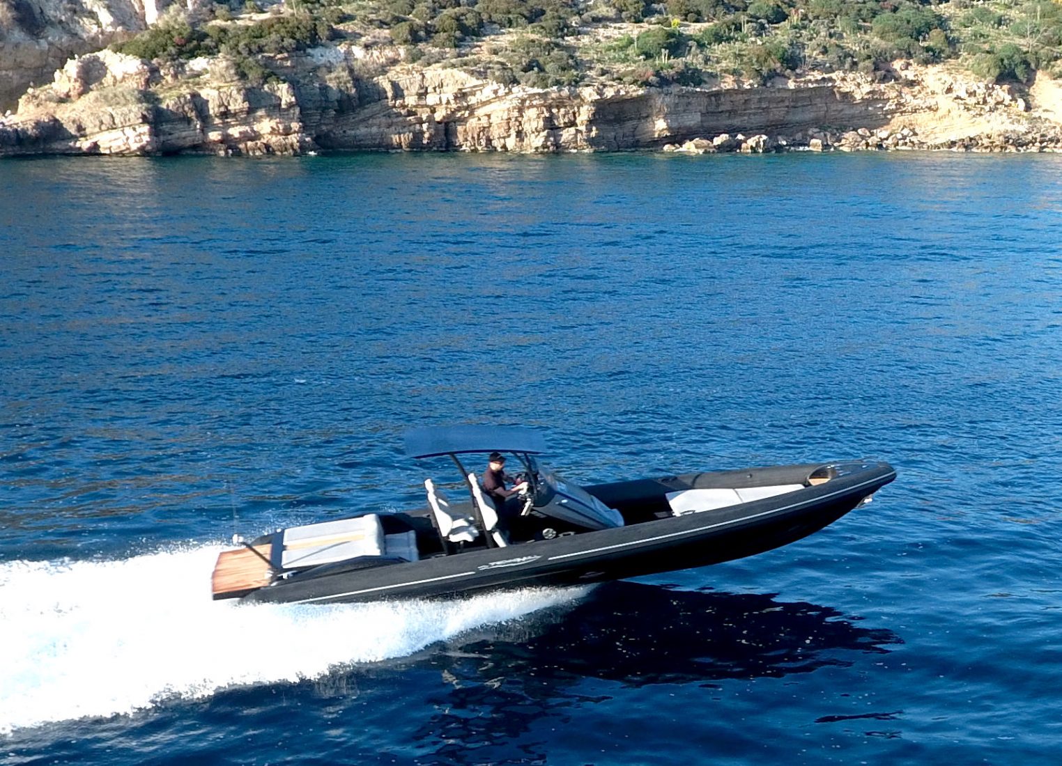 סירת ספורט GLASTRON GTD 205 - TECHNOHULL seaDNA999G5 - Stream Yachts 