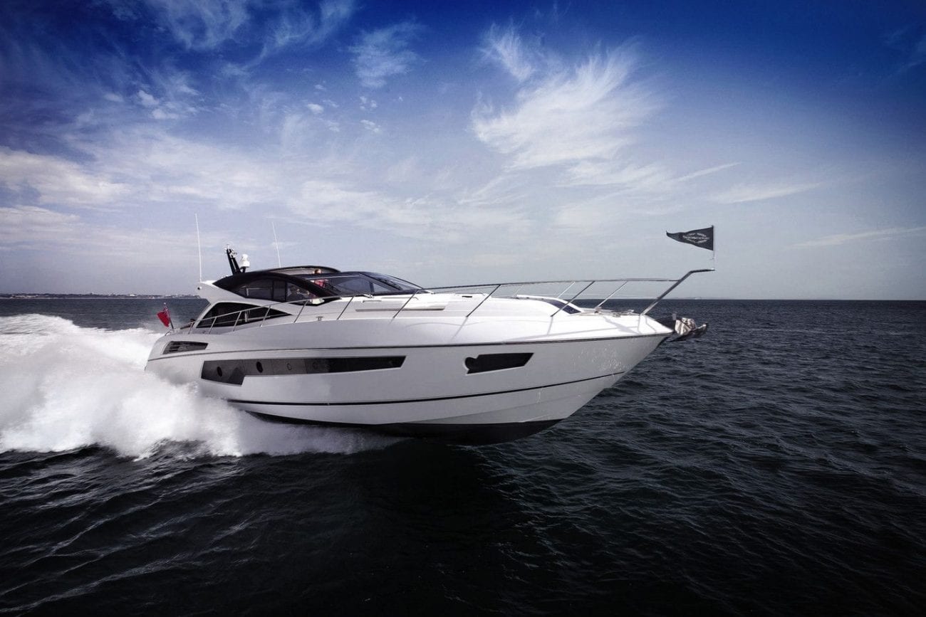 יאכטה Sunseeker Predator 68