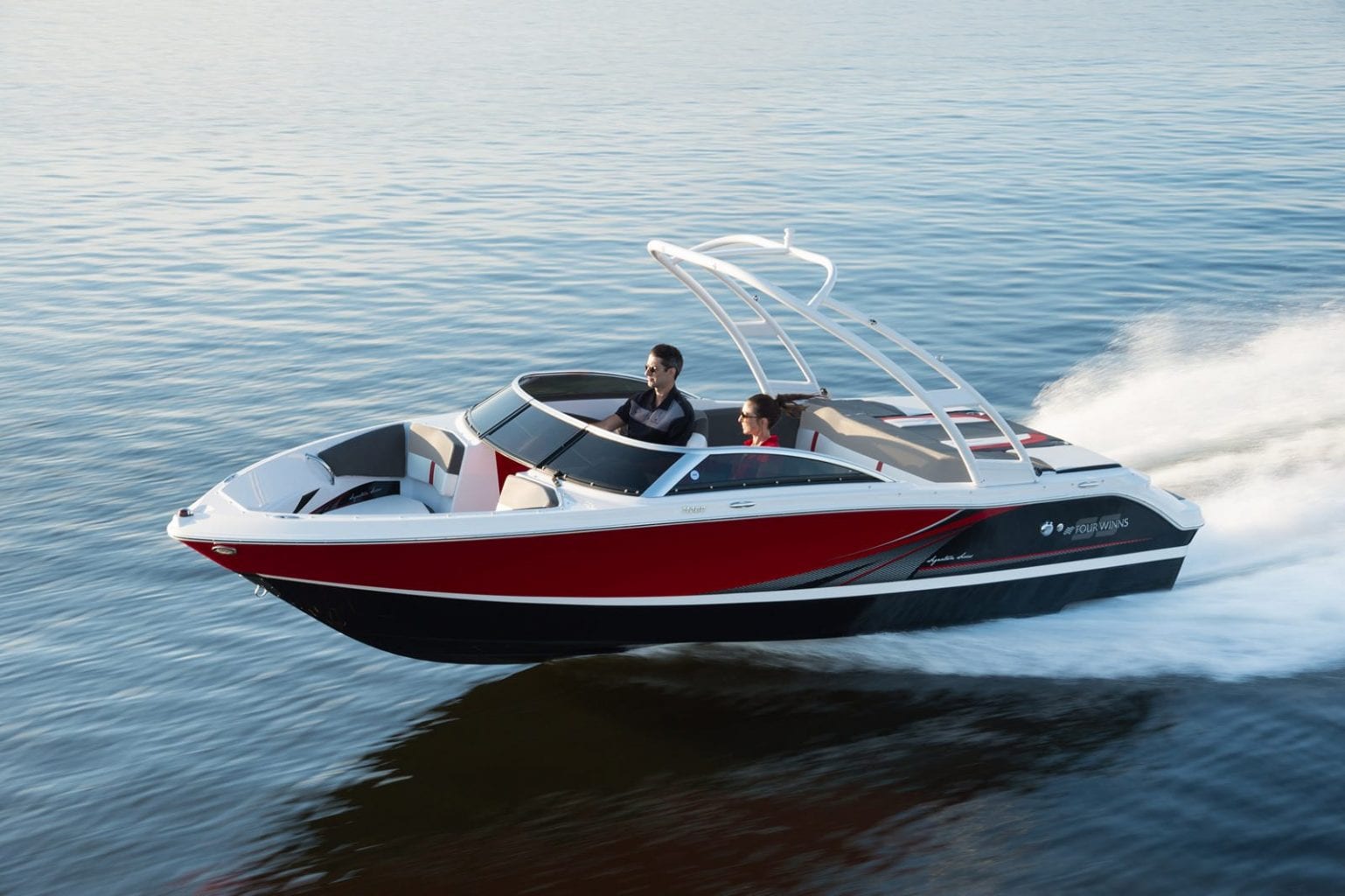 סירת מנוע דגם Four Winns 200- סטרים יאכטות - סירת מנוע דגם Four Winns 200 - סטרים יאכטות