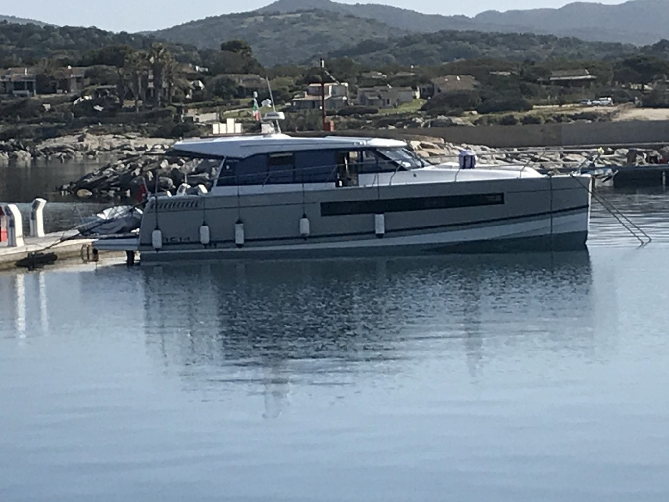 Jeanneau NC 14 - Stream Yachts