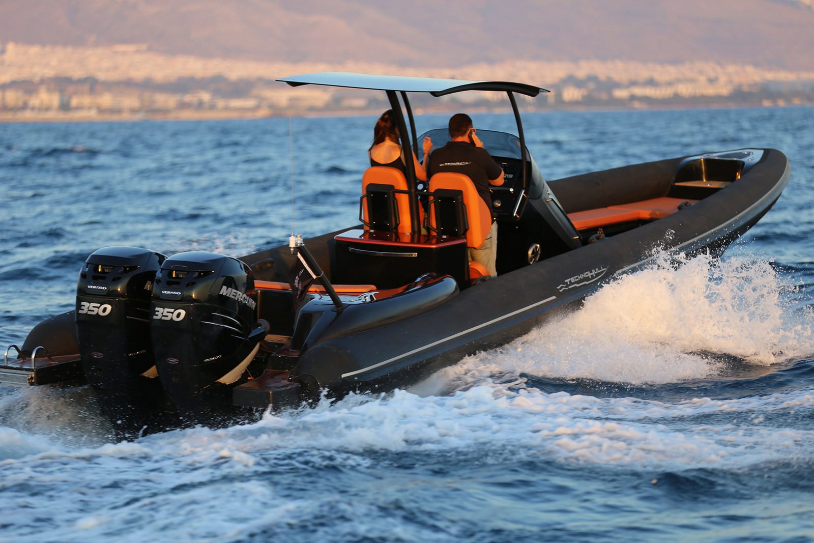 סירת ספורט GLASTRON GTD 205 - TECHNOHULL seaDNA999G5 - Stream Yachts 