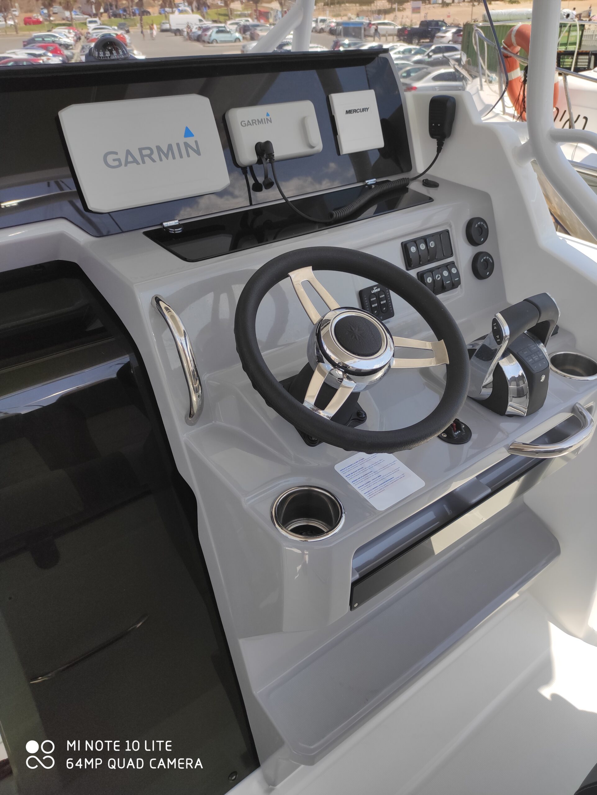 סירת דייג, עוצמה ב' Jeanneau Cap Camarat 9CC שנת 2021 - סטרים יאכטות 