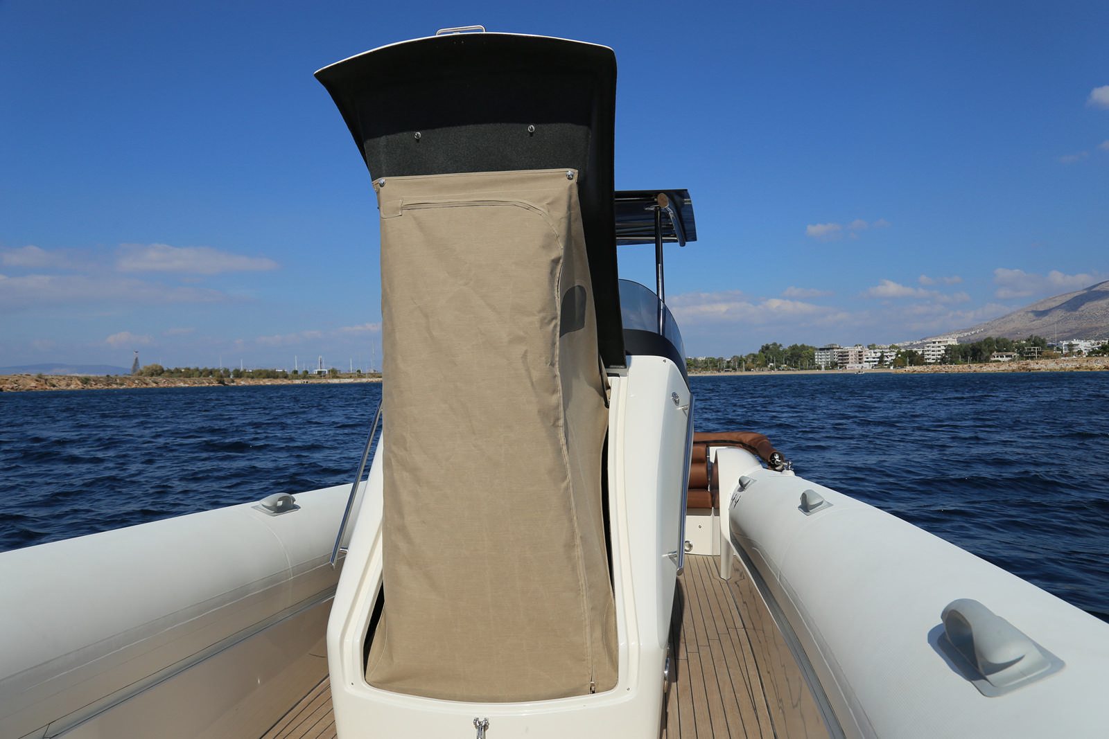 סירת ספורט GLASTRON GTD 205 - TECHNOHULL seaDNA999G5 - Stream Yachts 