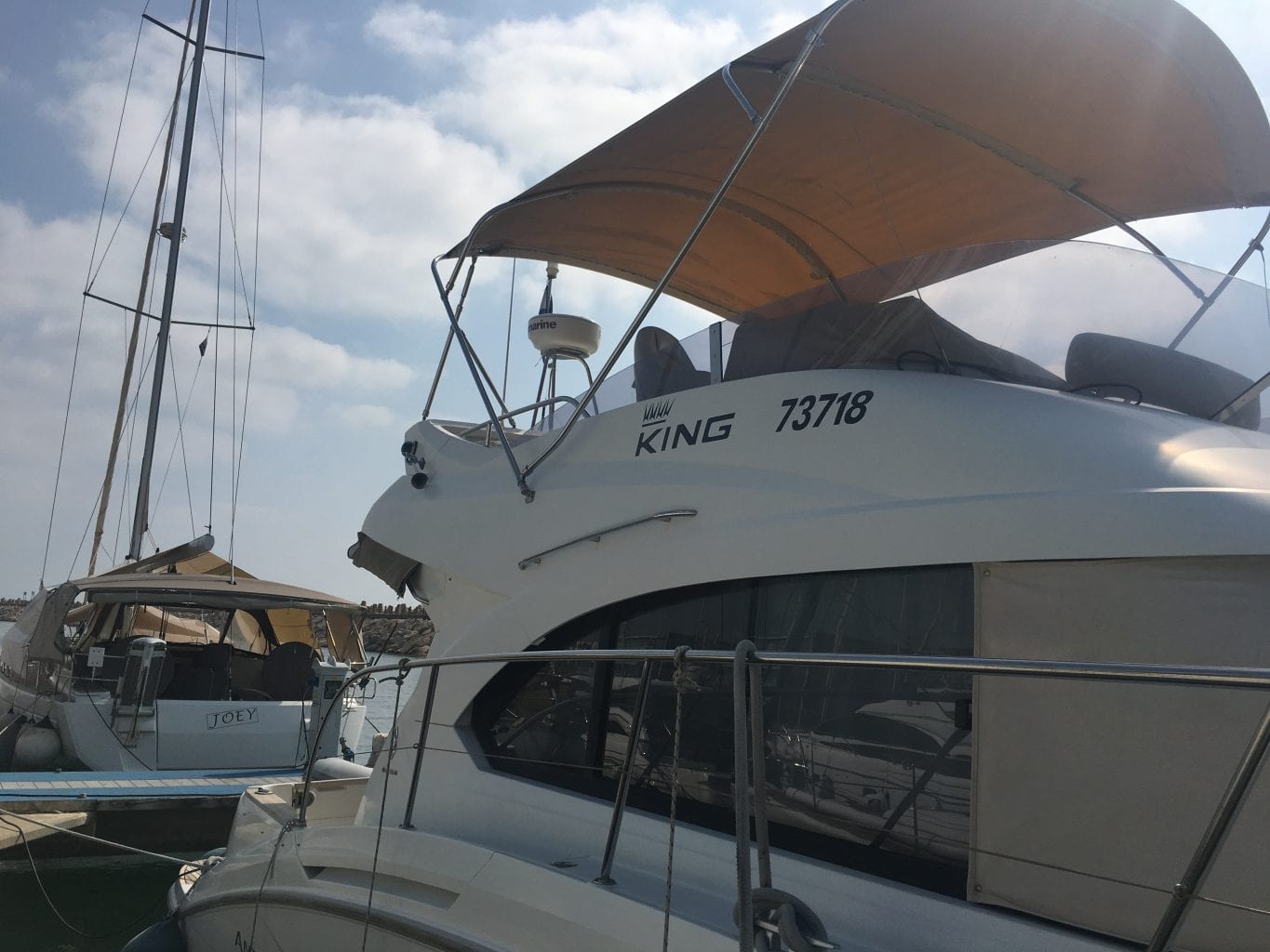 יאכטה מנועית Beneteau Antares 42 שנת דגם 2011- יד שניה - סטרים יאכטות 