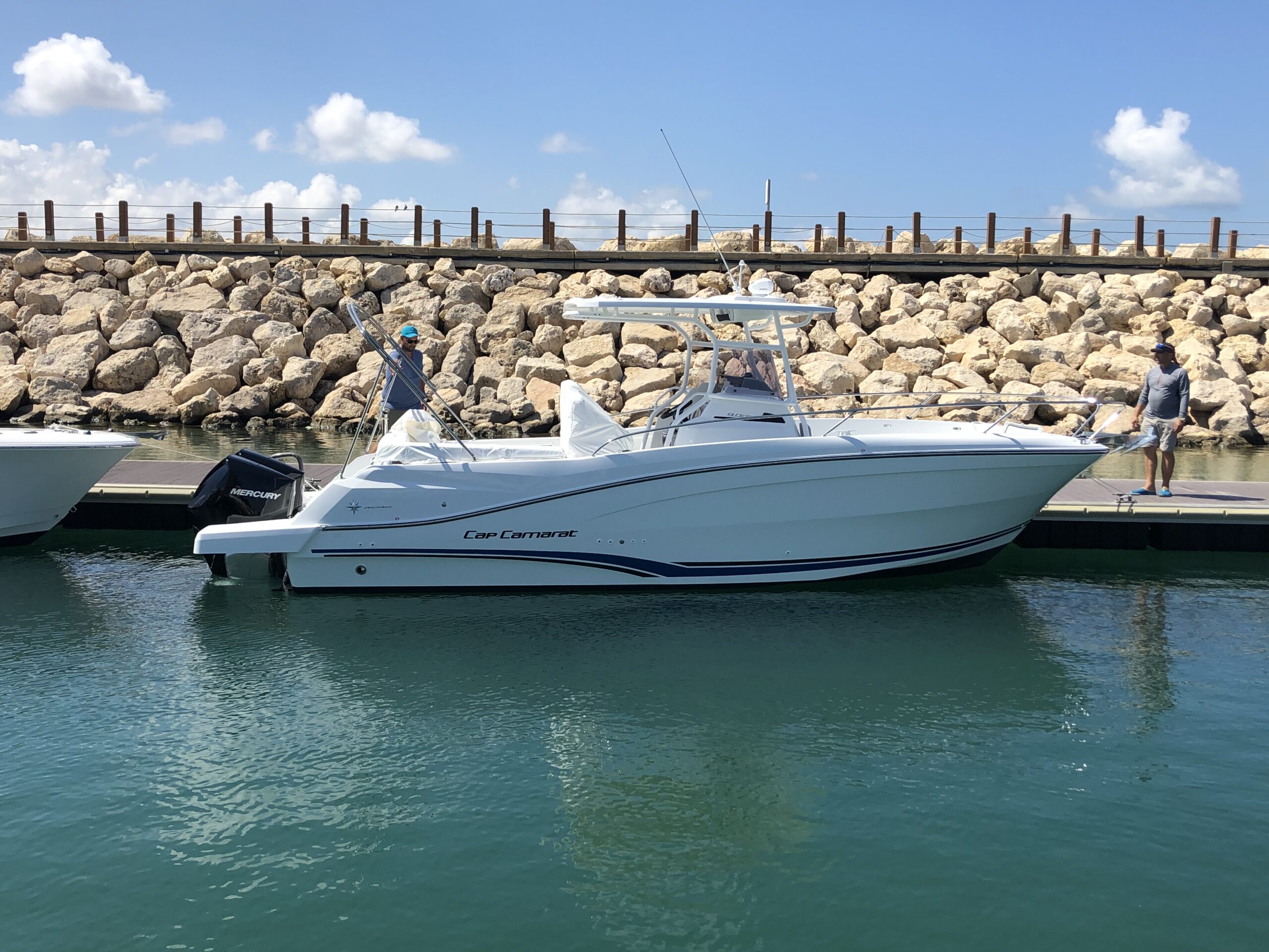 סירת דייג, עוצמה ב' Jeanneau Cap Camarat 9CC שנת 2021 - סטרים יאכטות