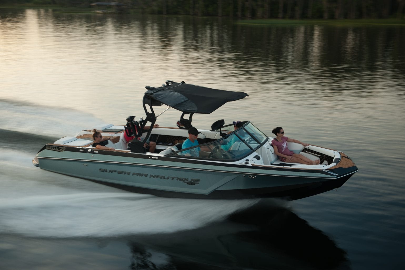 סירת ספורט וויקסרף וויקבורד וסקי NAUTIQUE GS24 - סירת ספורט וויקסרף וויקבורד וסקי NAUTIQUE GS24 - סטרים יאכטות