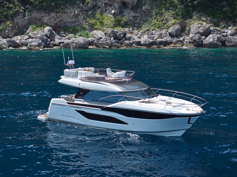 Prestige F4 - Stream Yachts 