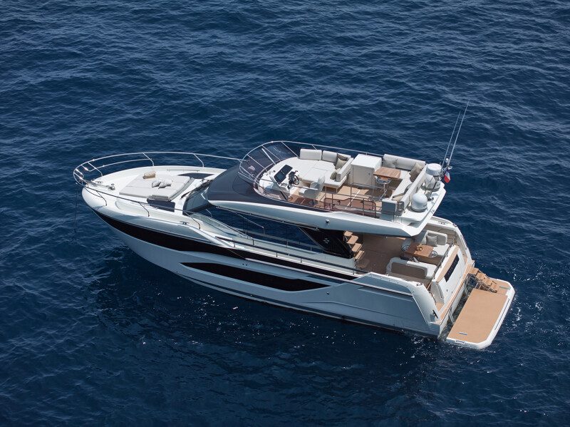 Prestige F4 - Stream Yachts 