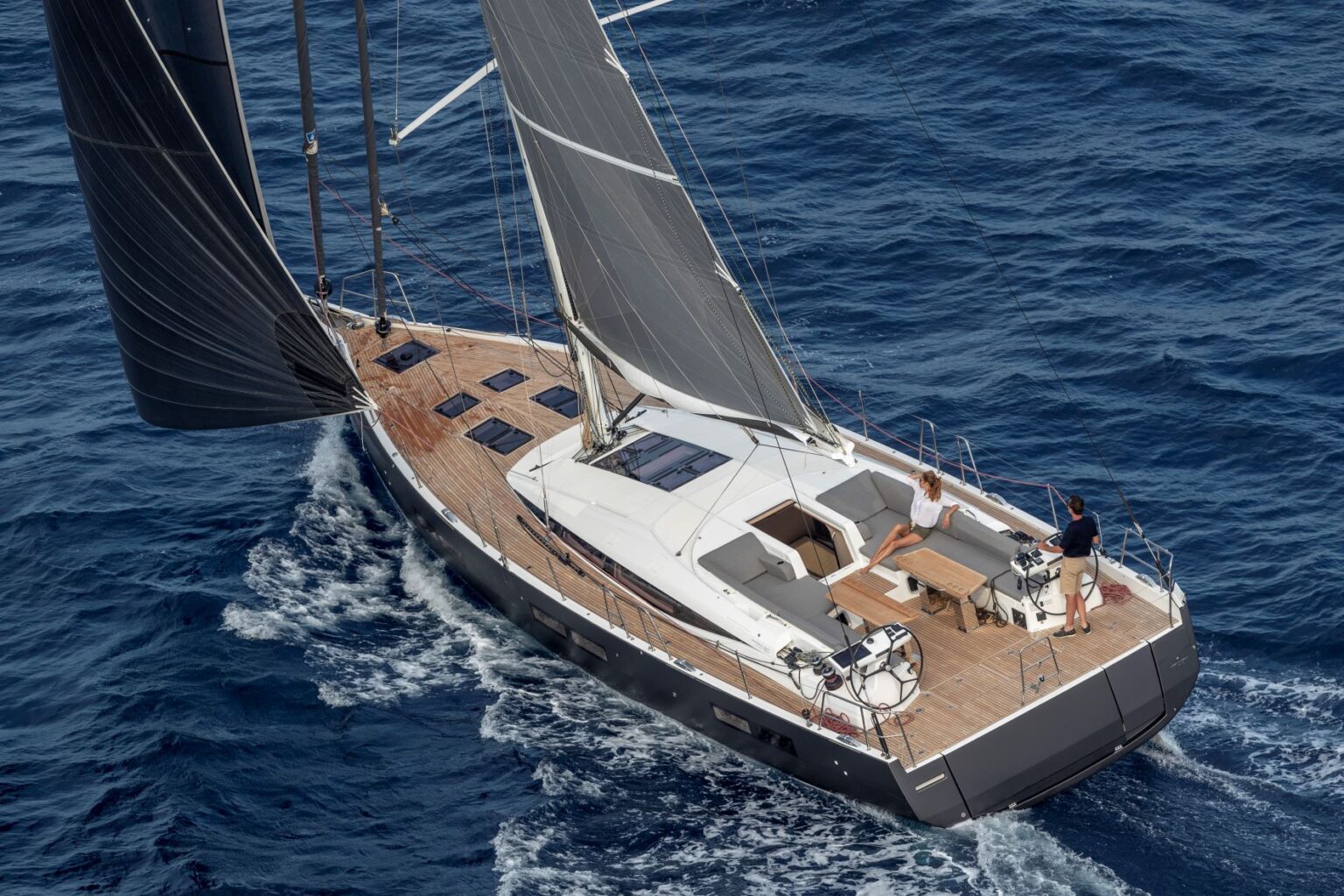 מפרשית JEANNEAU YACHTS 60 - סטרים יאכטות 