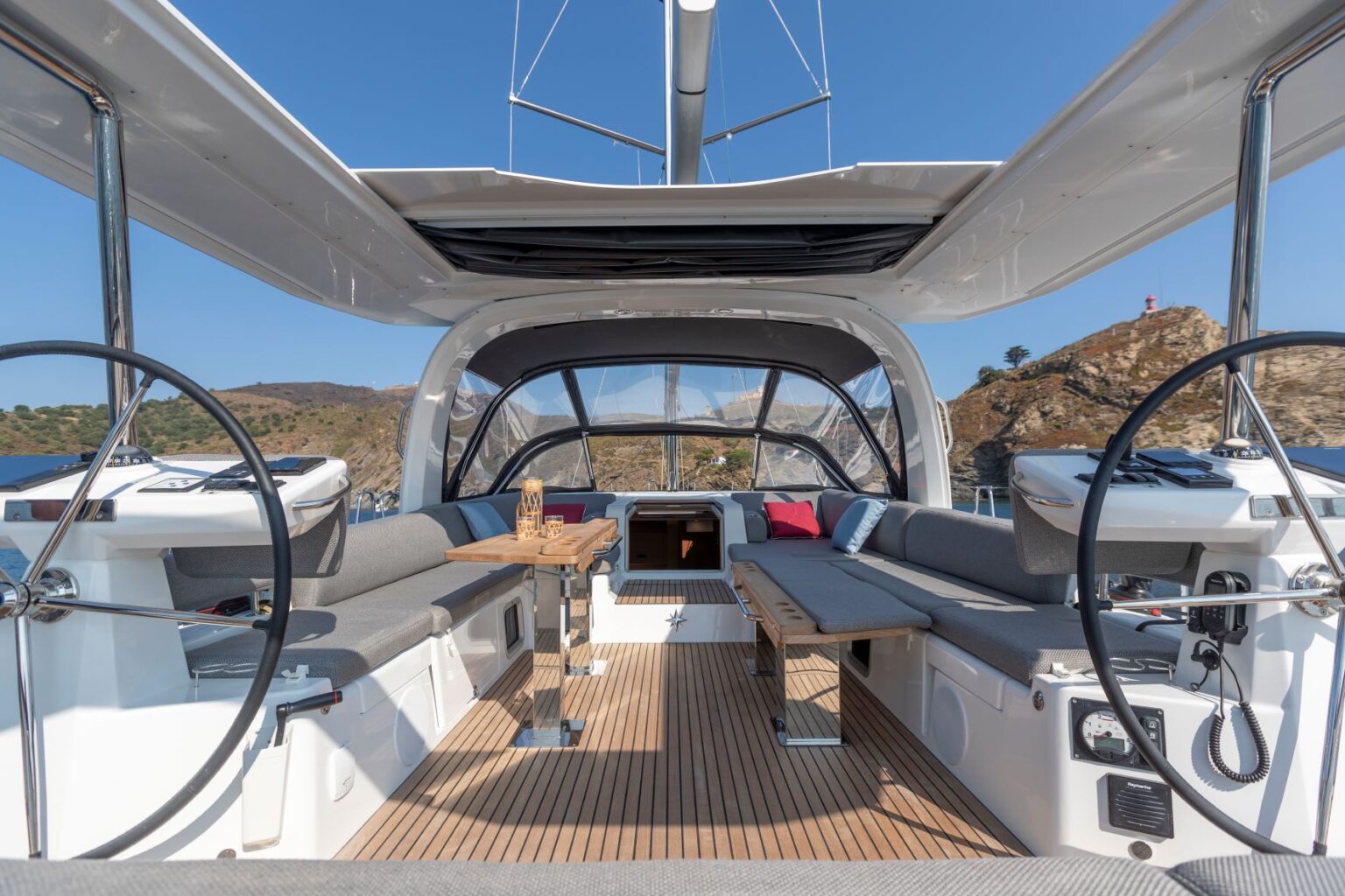 מפרשית JEANNEAU YACHTS 60 - סטרים יאכטות 