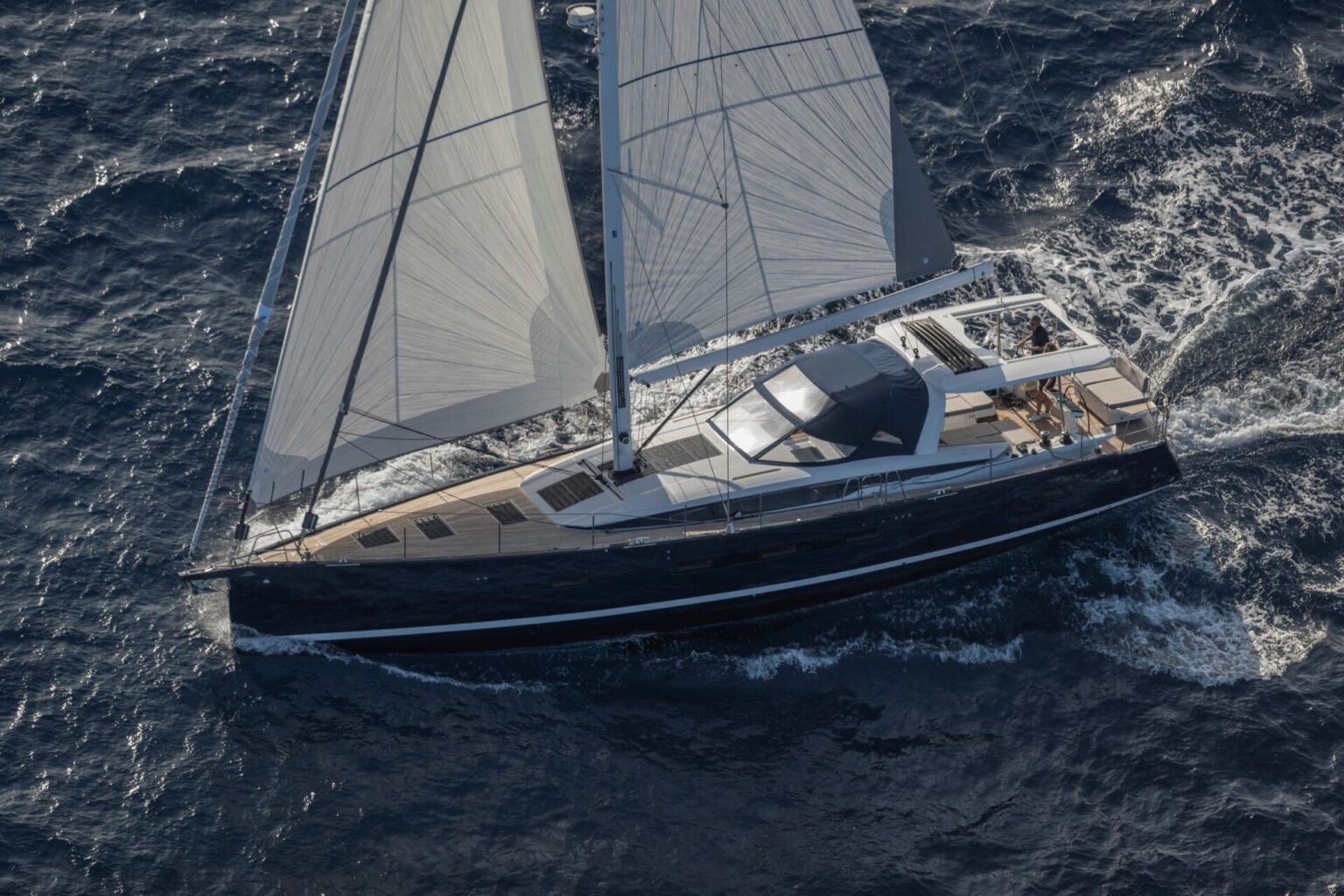 מפרשית JEANNEAU YACHTS 65 - סטרים יאכטות 