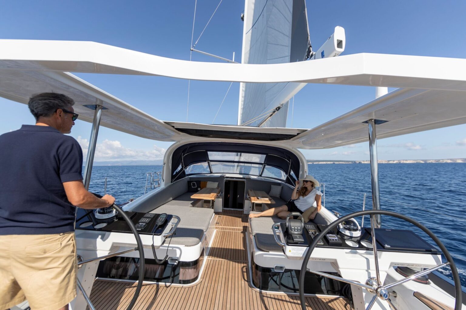 מפרשית JEANNEAU YACHTS 65 - סטרים יאכטות 