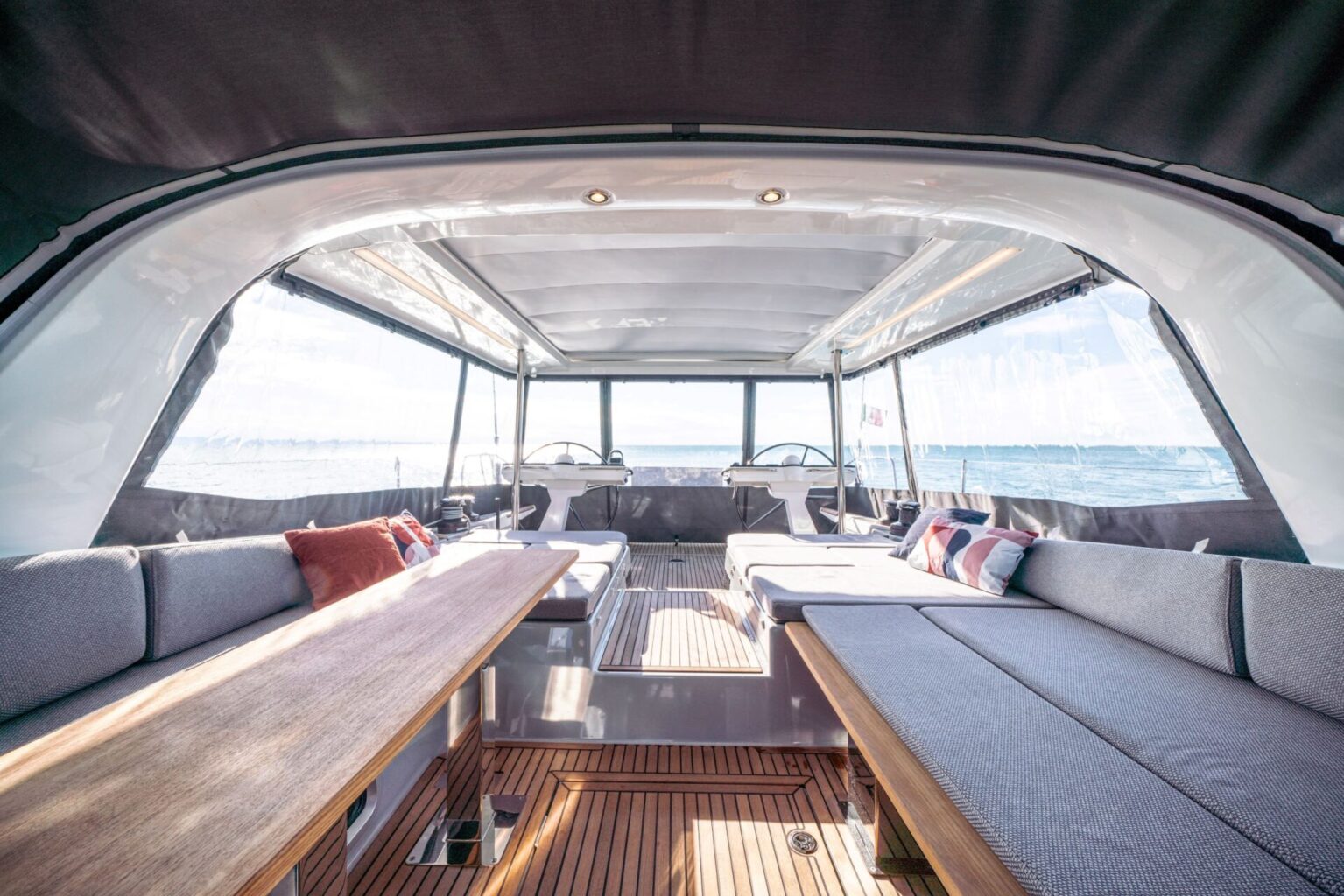 מפרשית JEANNEAU YACHTS 65 - סטרים יאכטות 