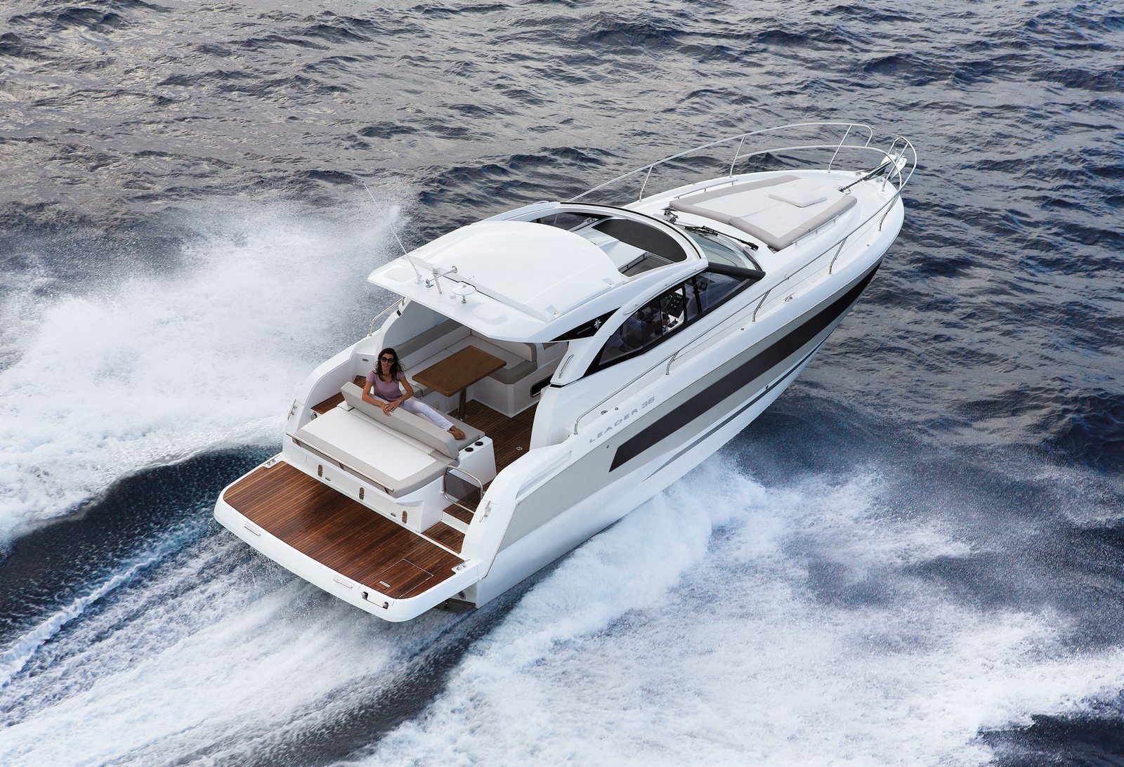 יאכטה מנועית JEANNEAU LEADER 36-סטרים יאכטות - Jeanneau LEADER 36 - Stream Yachts 