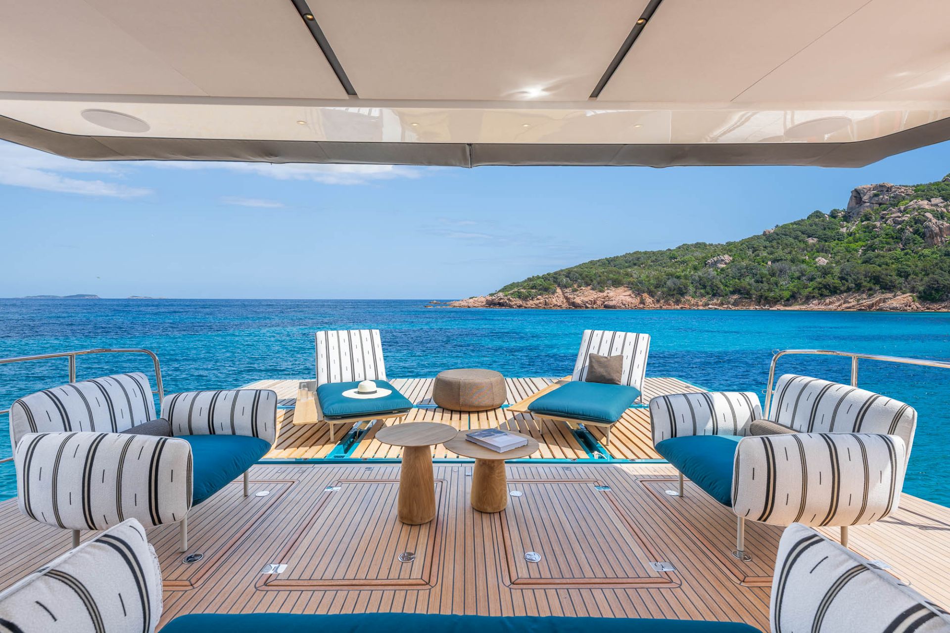 Lagoon EIGHTY 2- חדש - סטרים יאכטות 