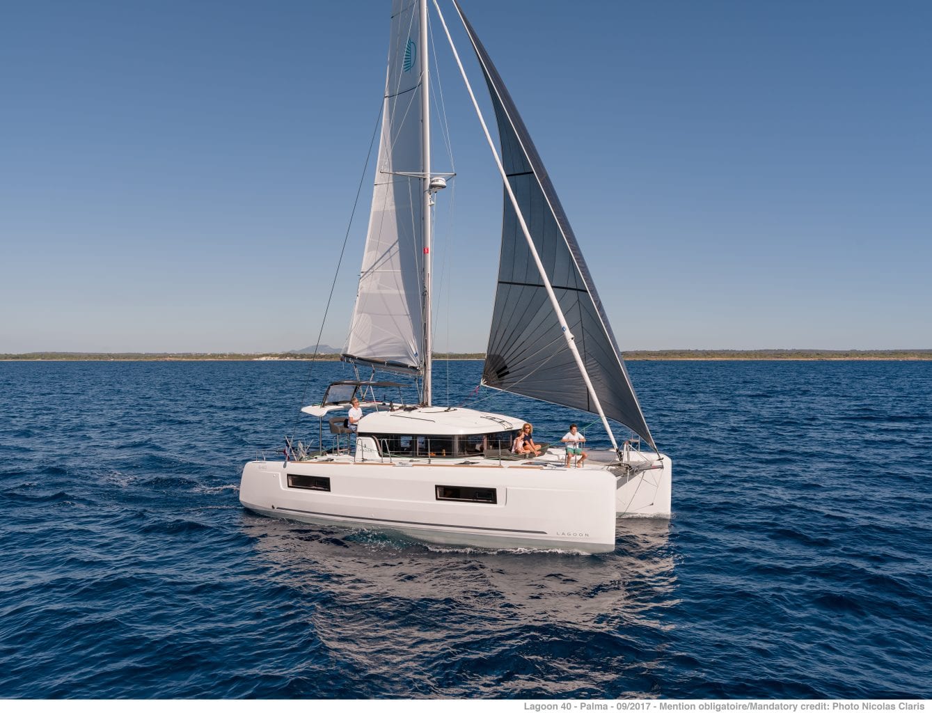 LAGOON 40 - Stream Yachts