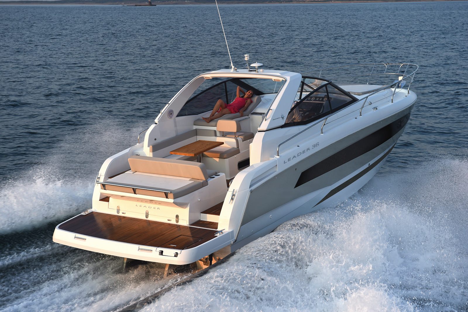 יאכטה מנועית JEANNEAU LEADER 36-סטרים יאכטות - Jeanneau LEADER 36 - Stream Yachts 