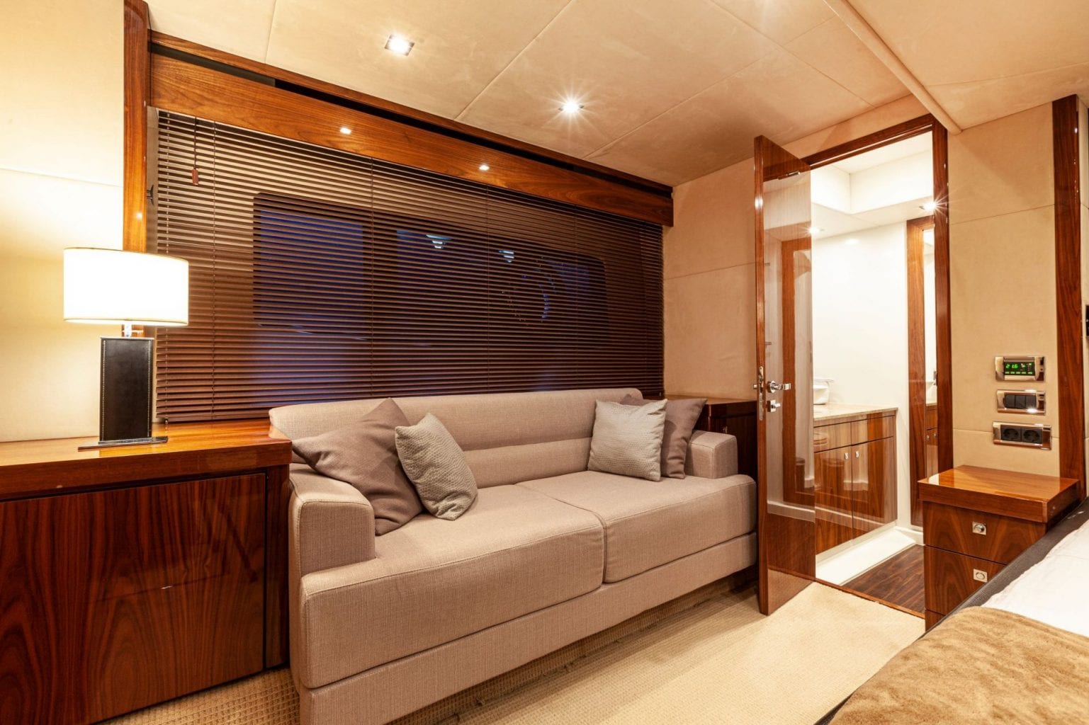 Sunseeker Manhattan 63 - Stream Yachts 