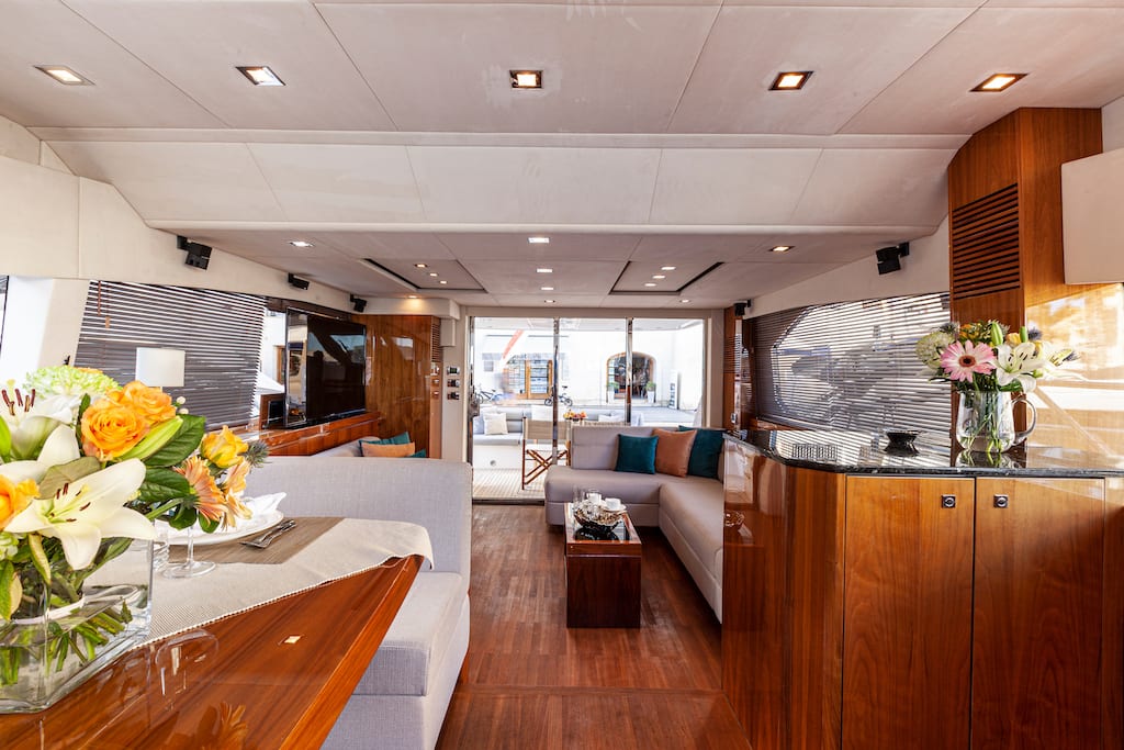 Sunseeker Manhattan 63 - Stream Yachts 