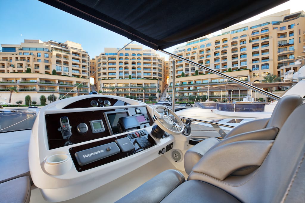 Sunseeker Manhattan 63 - Stream Yachts 