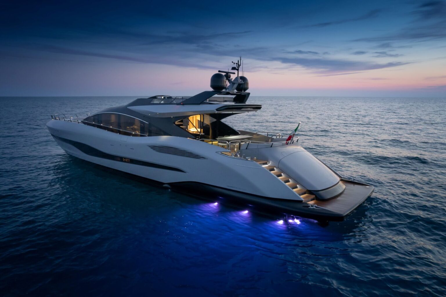 Mangusta 104 REV - Stream Yachts 