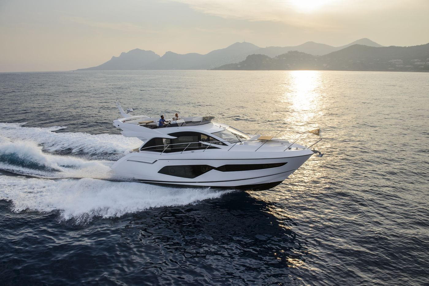 SUNSEEKER MANHATTAN 52 - Stream Yachts 