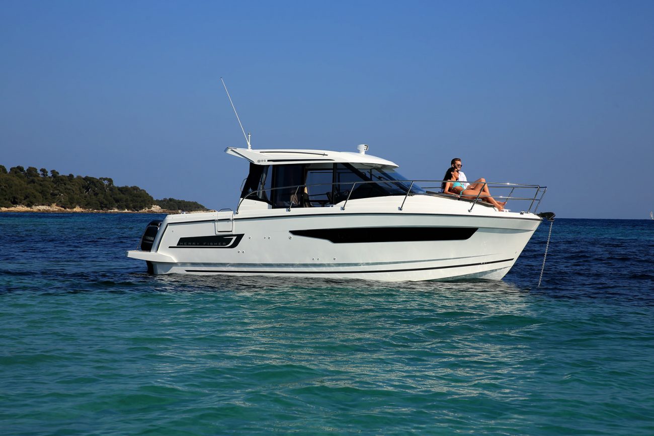 סירת מנוע JEANNEAU MERRY FISHER 895