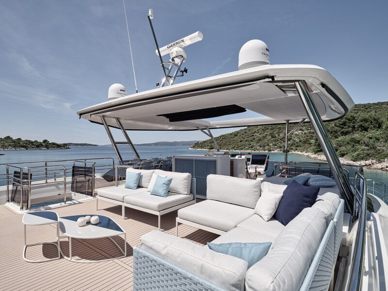 PRESTIGE M8 - Stream Yachts 