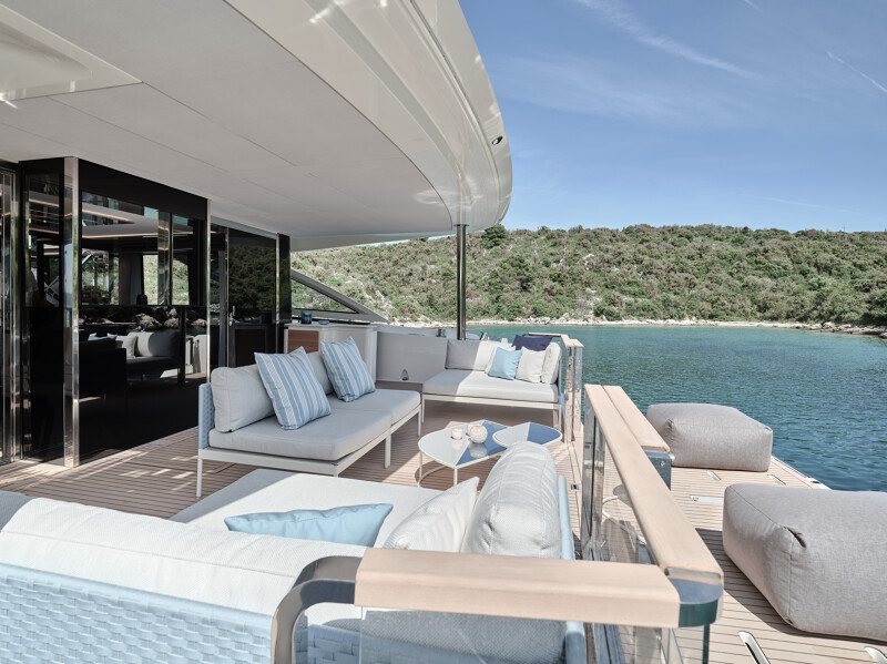 PRESTIGE M8 - Stream Yachts 