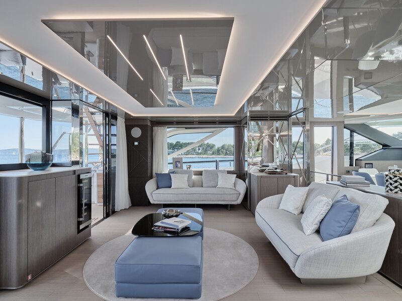 PRESTIGE M8 - Stream Yachts 