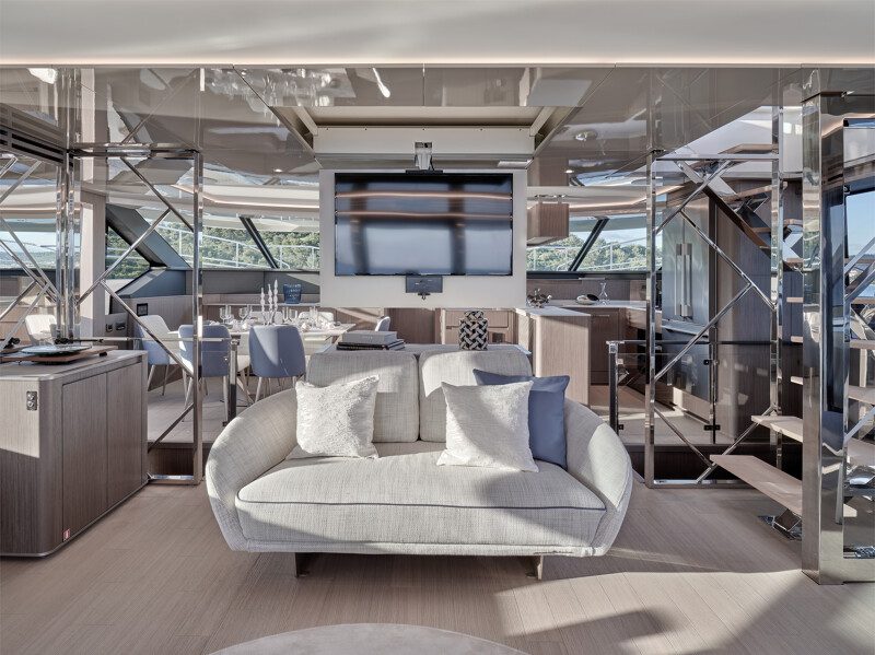 PRESTIGE M8 - Stream Yachts 