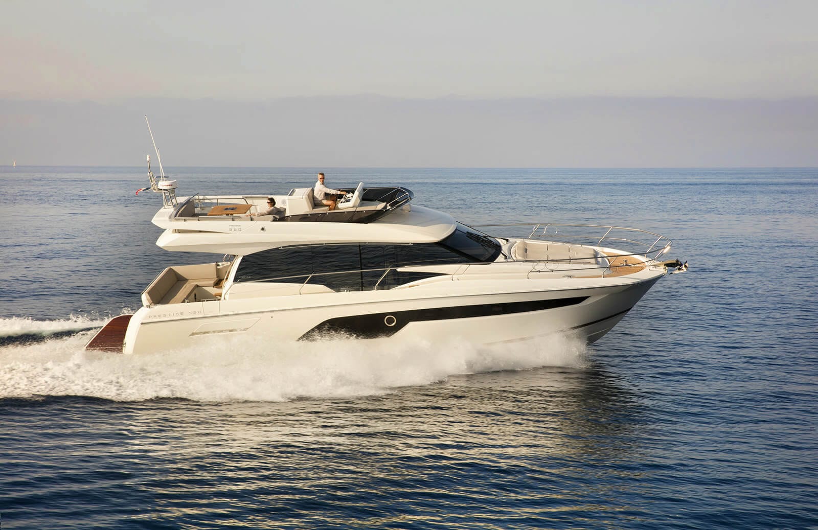 FLYBRIDGE PRESTIGE 520 - Stream Yachts