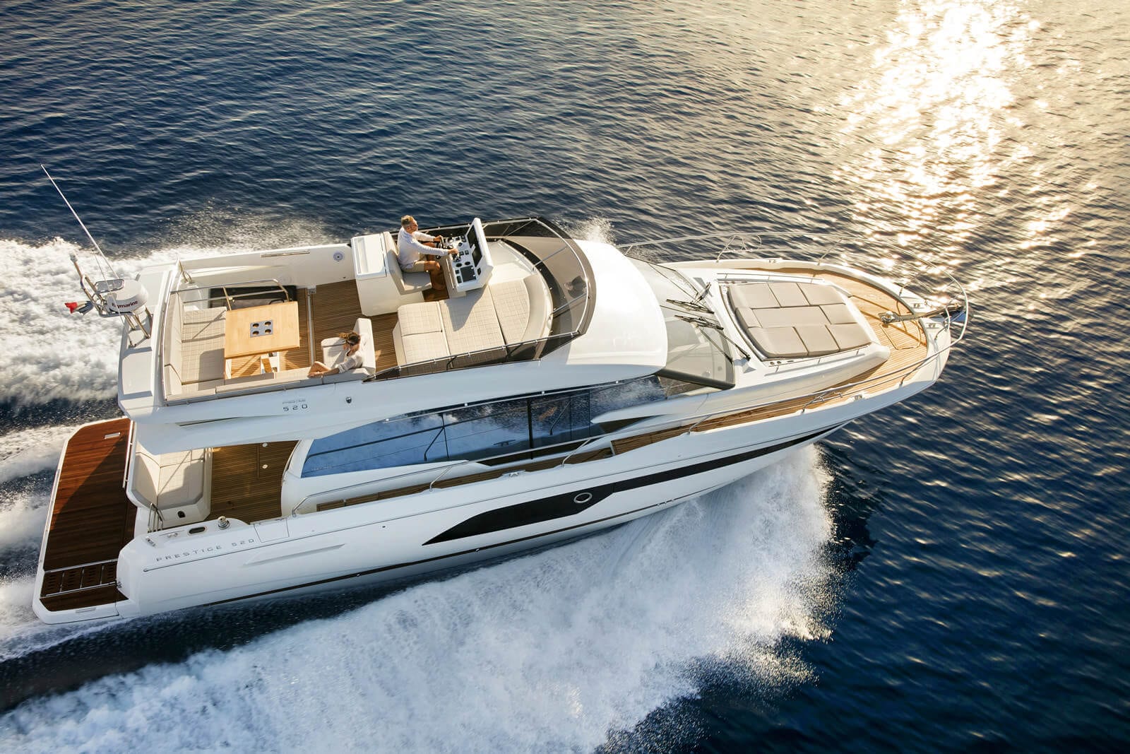 יאכטה Prestige 520 Fly - FLYBRIDGE PRESTIGE 520 - Stream Yachts 