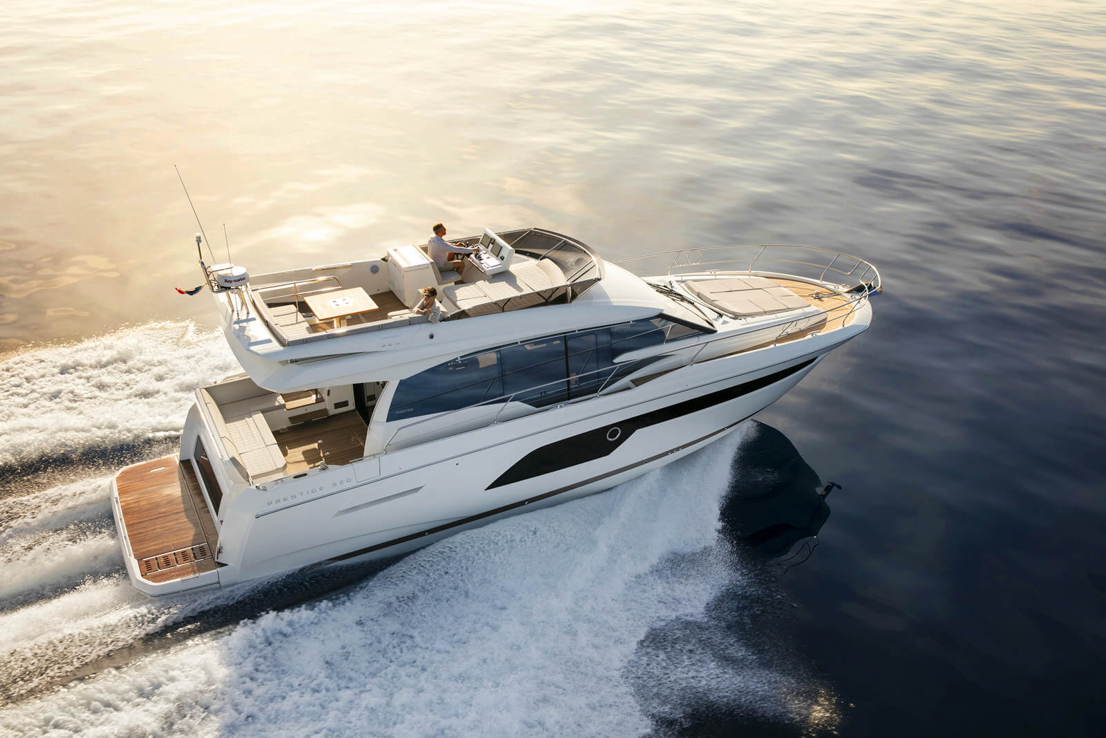 יאכטה Prestige 520 Fly - FLYBRIDGE PRESTIGE 520 - Stream Yachts 