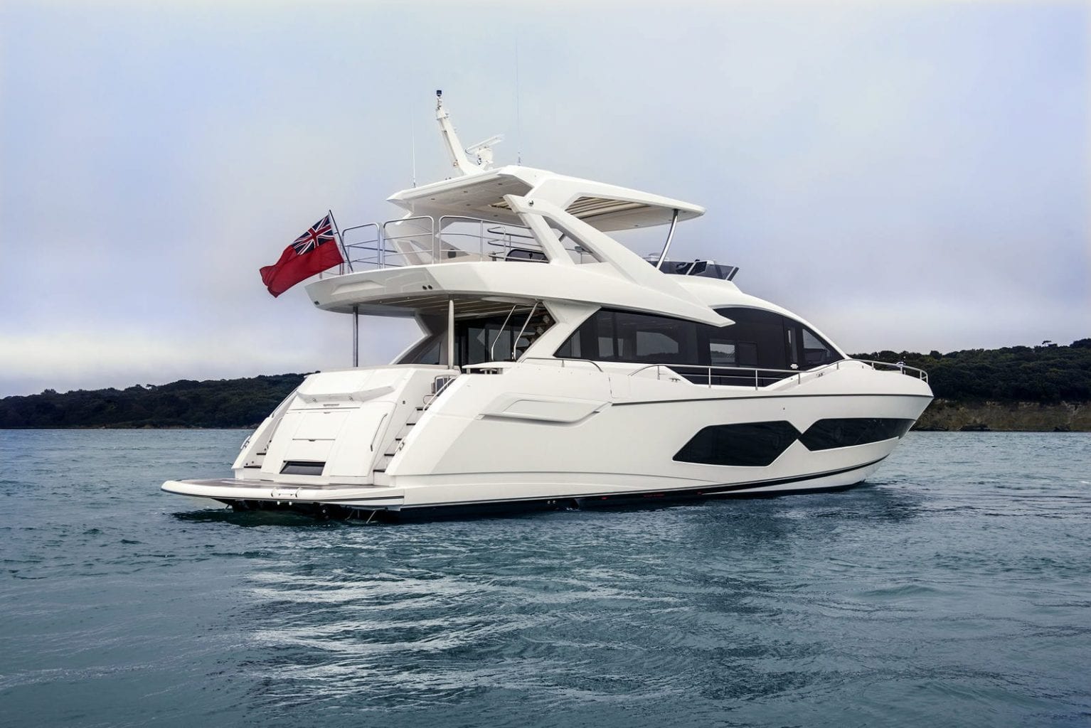 יאכטה Sunseeker Yacht 76 - יאכטה Sunseeker Yacht 76 - סטרים יאכטות 