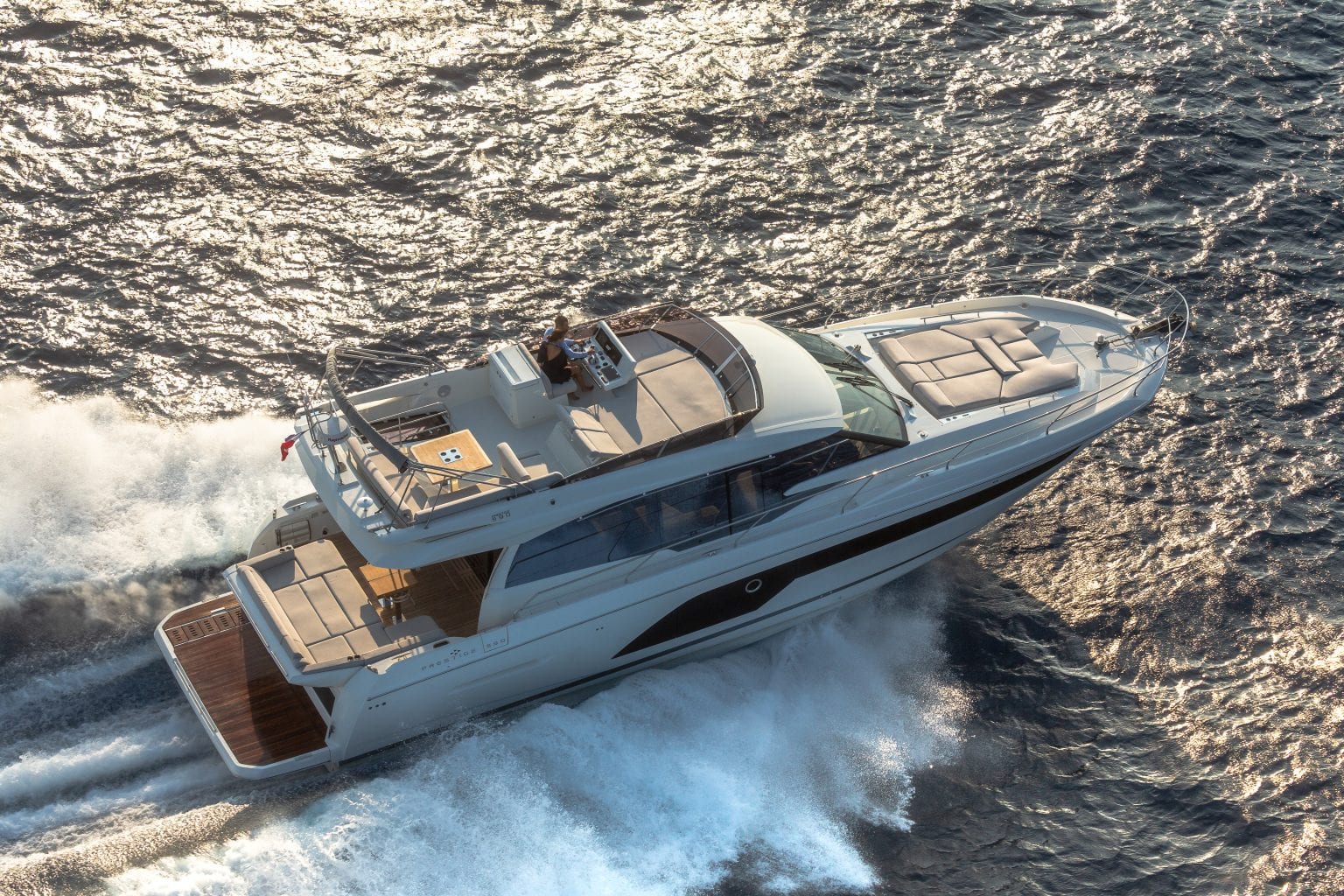 PRESTIGE 590 F - Stream Yachts 