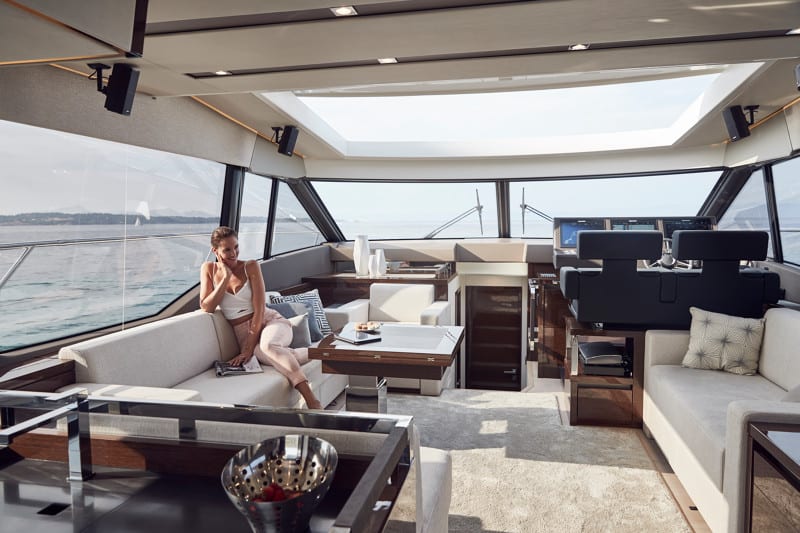 PRESTIGE 630 Sport Flybridge - Stream Yachts 