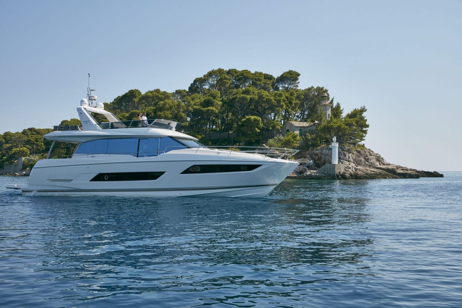 יאכטה PRESTIGE 680 Fly - PRESTIGE 690 FLY - Stream Yachts 