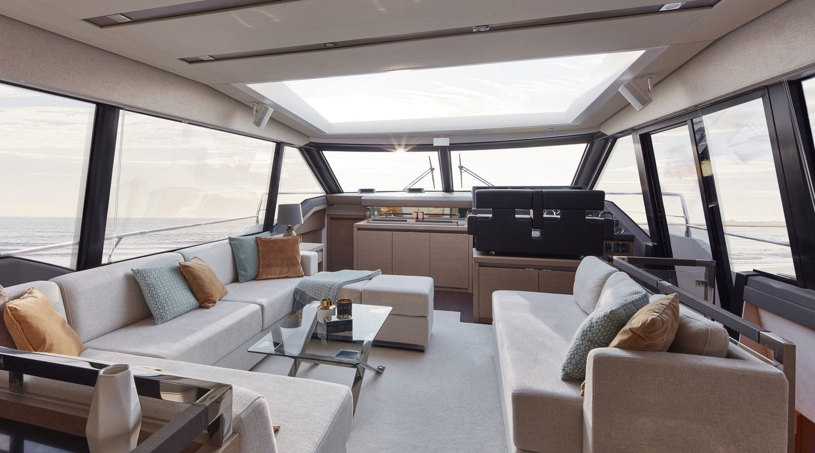 PRESTIGE 690 Sport - Stream Yachts 