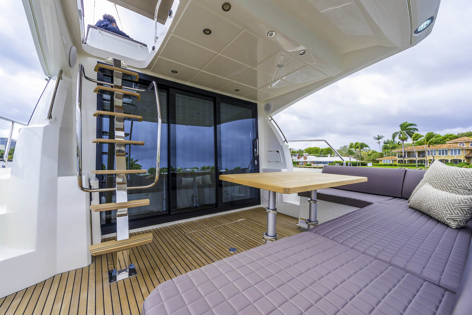 FLYBRIDGE PRESTIGE 460 - Stream Yachts 