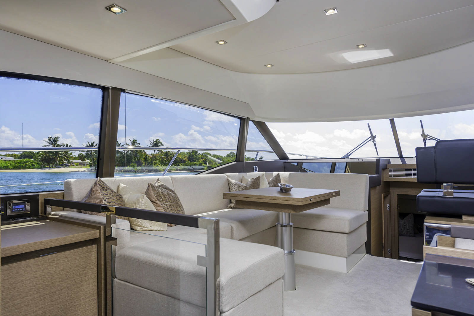 FLYBRIDGE PRESTIGE 460 - Stream Yachts 