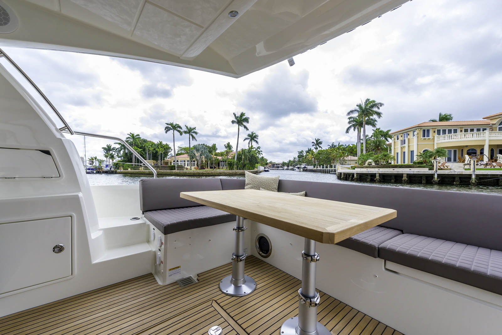 FLYBRIDGE PRESTIGE 460 - Stream Yachts 