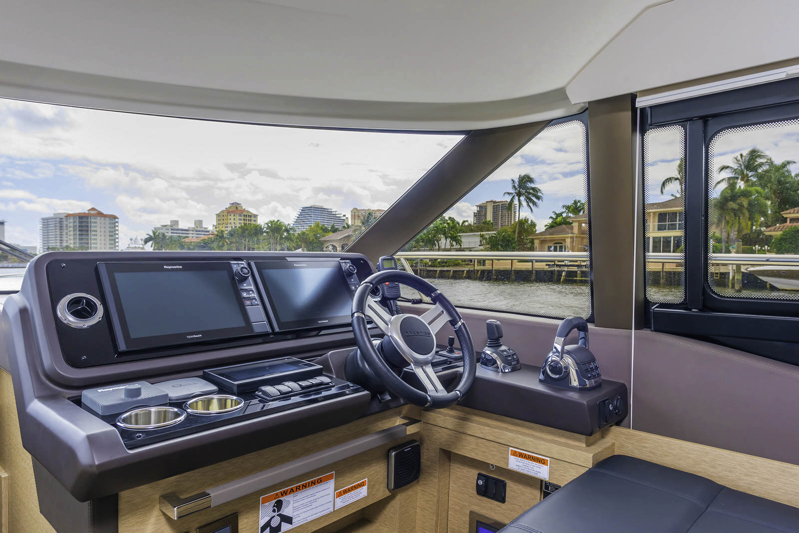 FLYBRIDGE PRESTIGE 460 - Stream Yachts 