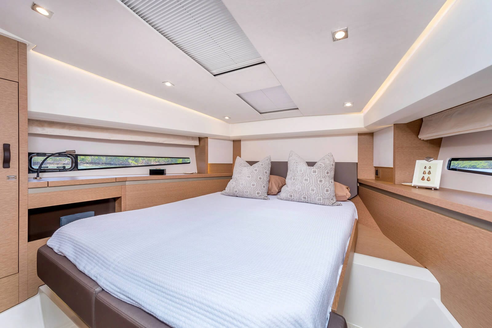 FLYBRIDGE PRESTIGE 460 - Stream Yachts 