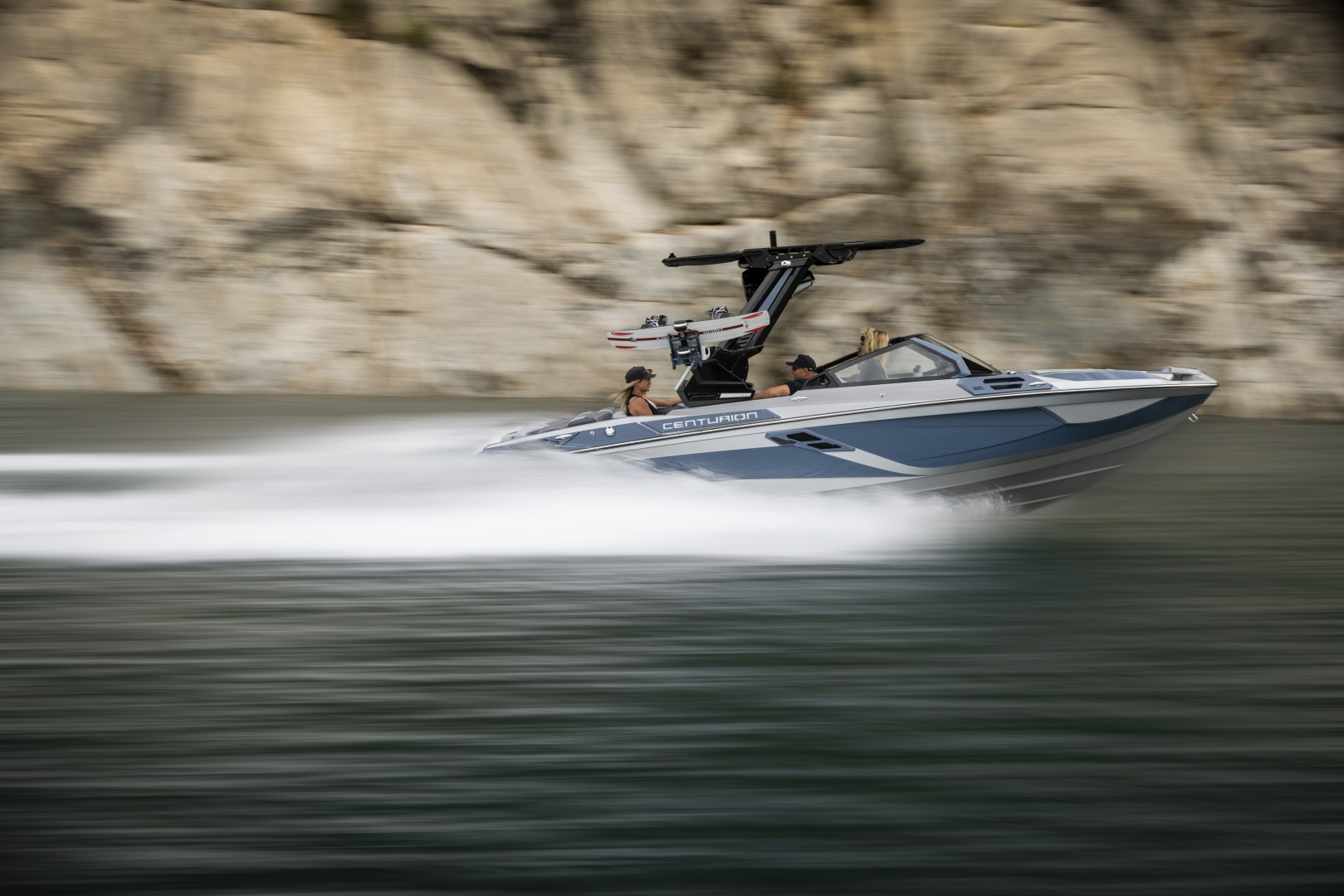 2027 Centurion Ri230 - Stream Yachts